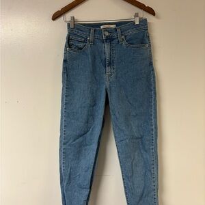 Levi's High Waist Taper Blue Jeans light wash size 26